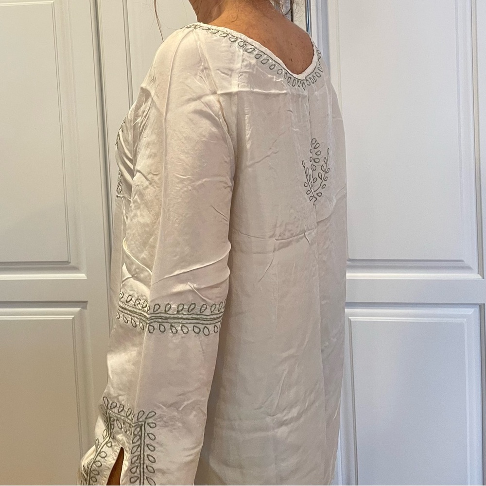 Joie Silk Blouse (Luxury Boutique) - Picture 3 of 7